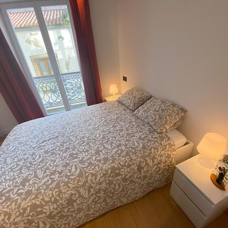 Apartamento En El Casco Antiguo De Bayona Байона Екстериор снимка